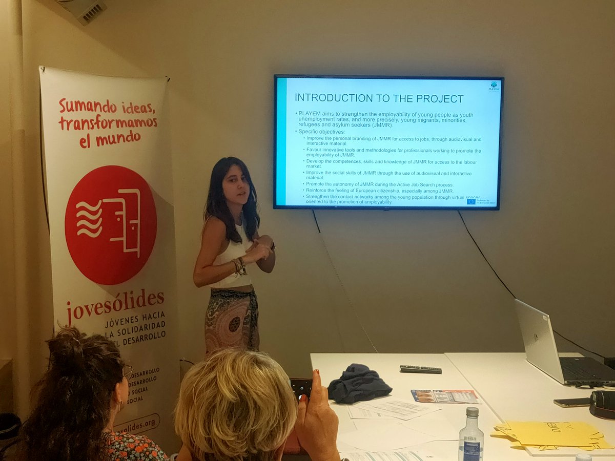 Amrabdelgayed87's tweet photo. Today the second day of the LLTA of the project #PLAYEM  in Valencia with our partners from Cyprus , Italy and Spain .
It was about the entrepreneurship and active listening for empowering immigrants in Europe😊🤝 https://t.co/LsPoVPAATs