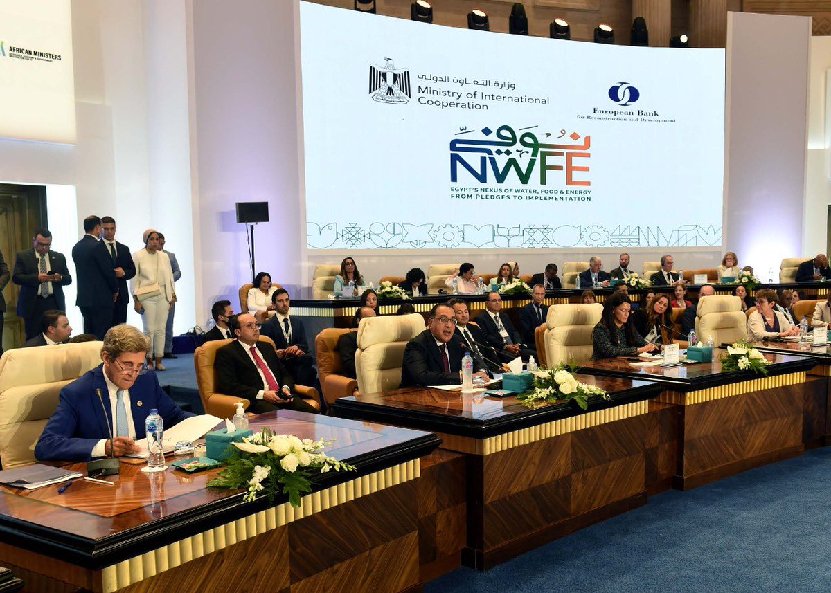 RaniaAlMashat's tweet photo. As President of #COP27, the Government of #Egypt set a practical example for moving from pledges to implementation by “operationally” identifying investable projects to fulfill the national climate & development agenda. 

Leveraging on int’l #cooperation to mobilize innovative finance tools including debt swaps & blended finance to catalyze private investment, we launched Egypt’s Country Platform for the Nexus of Water, Food & Energy (NWFE نُوَفِّـي) - the Arabic translation of fulfilling pledges.

@WorldBank @AfDB_Group @IFAD @EBRD @AIIB_Official @EU_Commission @EIB @AFD_en @isdb_group @CIF_Action @IFC_org @HSBC @Citibank @IRENA