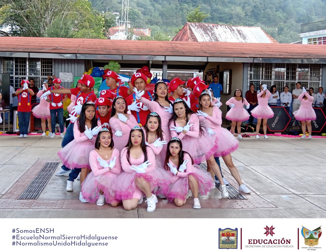 ENSH_SEPH's tweet photo. 🟥 La generación 2019-2023 de la Licenciatura en Educación Primaria realizó sus últimos honores a la Bandera y cambio de Escolta Oficial | 03 de julio de 2022

#8ALEPRI
#SomosENSH
#EscuelaNormalSierraHidalguense https://t.co/9C3ydYinQw