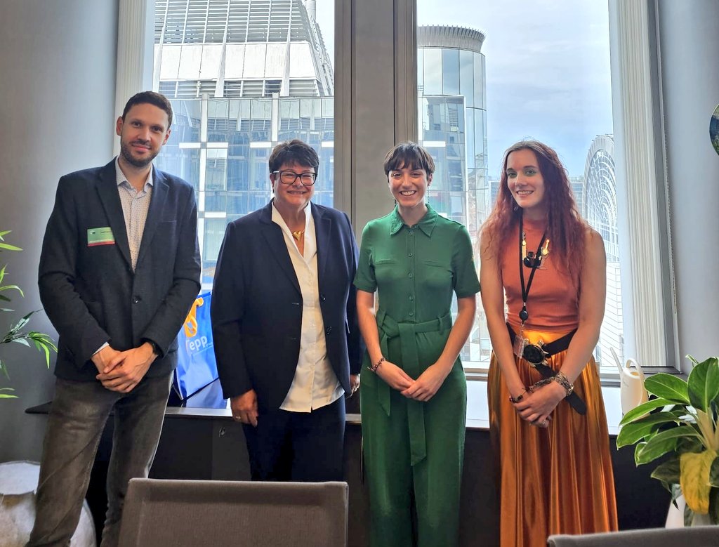 Maria_Alcaz's tweet photo. We discuss with the CULT Committee Chair @Europarl_EN the legacy of the European Year of Youth ahead of EP elections!
🌟 Implementation of EU #YouthTest
🌟 Youth mainstreamed in all policy areas
🌟 Evaluation of EU Youth Strategy, Erasmus+ &amp; ESC
🌟 Promotion of active citizenship https://t.co/WrHB4Hj2MP