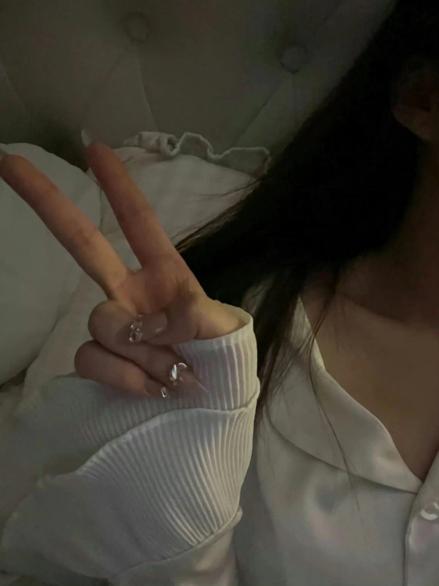 Anqie444's tweet photo. Good night https://t.co/FbK6QEbsZw