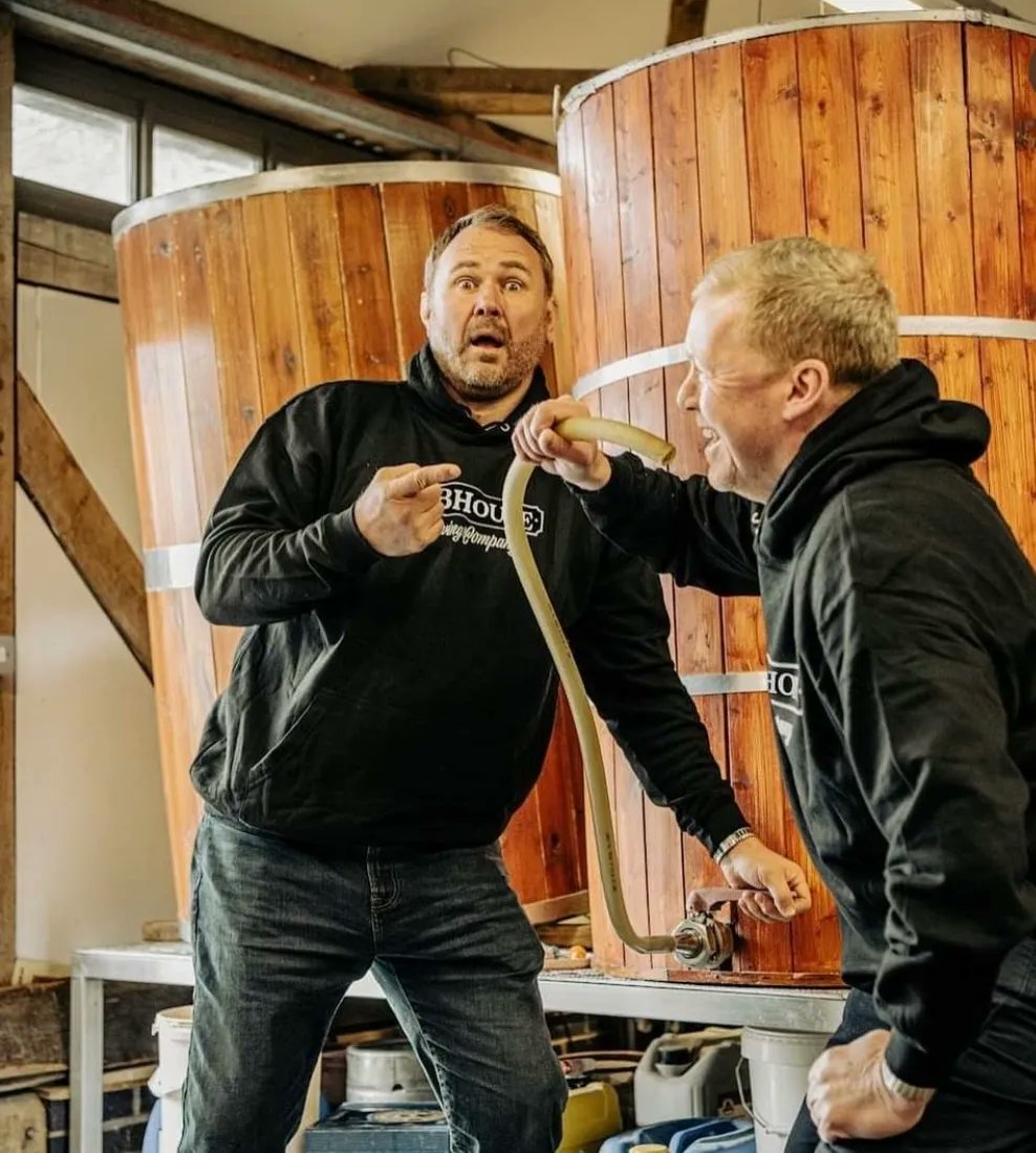 Working hard! 
Thank you for all of your support so far! 
clubhousebrewingcompany.co.uk
🍻🍻

#clubhousebrewingcompany #scottandsteveintheclubhouse