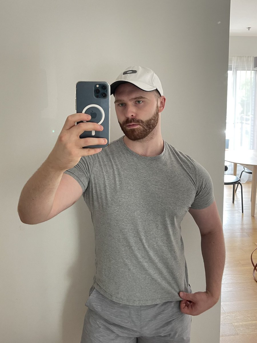 _XGUAY's tweet image. Oops accidentally put this shirt in the dryer