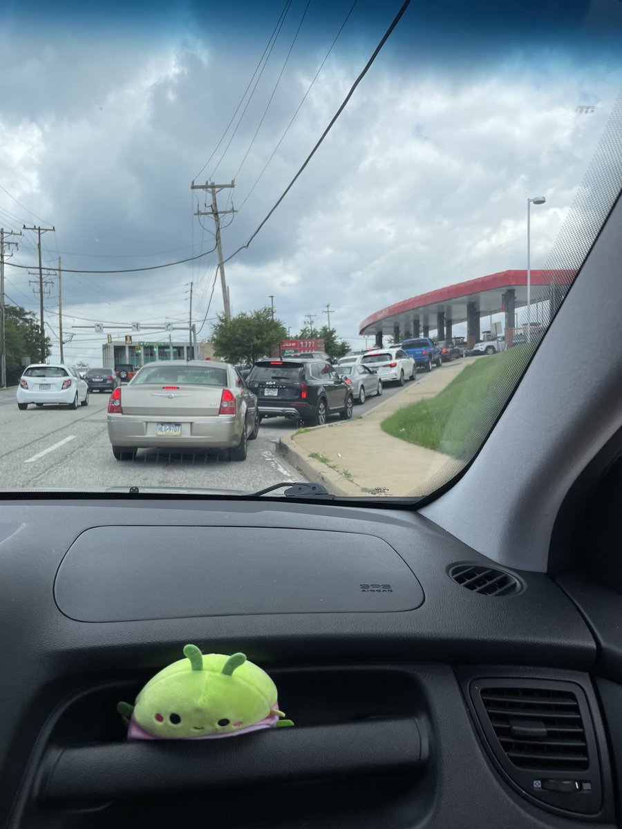 hayleyscomet_28's tweet photo. Freedom ain’t free but at @sheetz it’s $1.77 https://t.co/1oEj8p4SEs