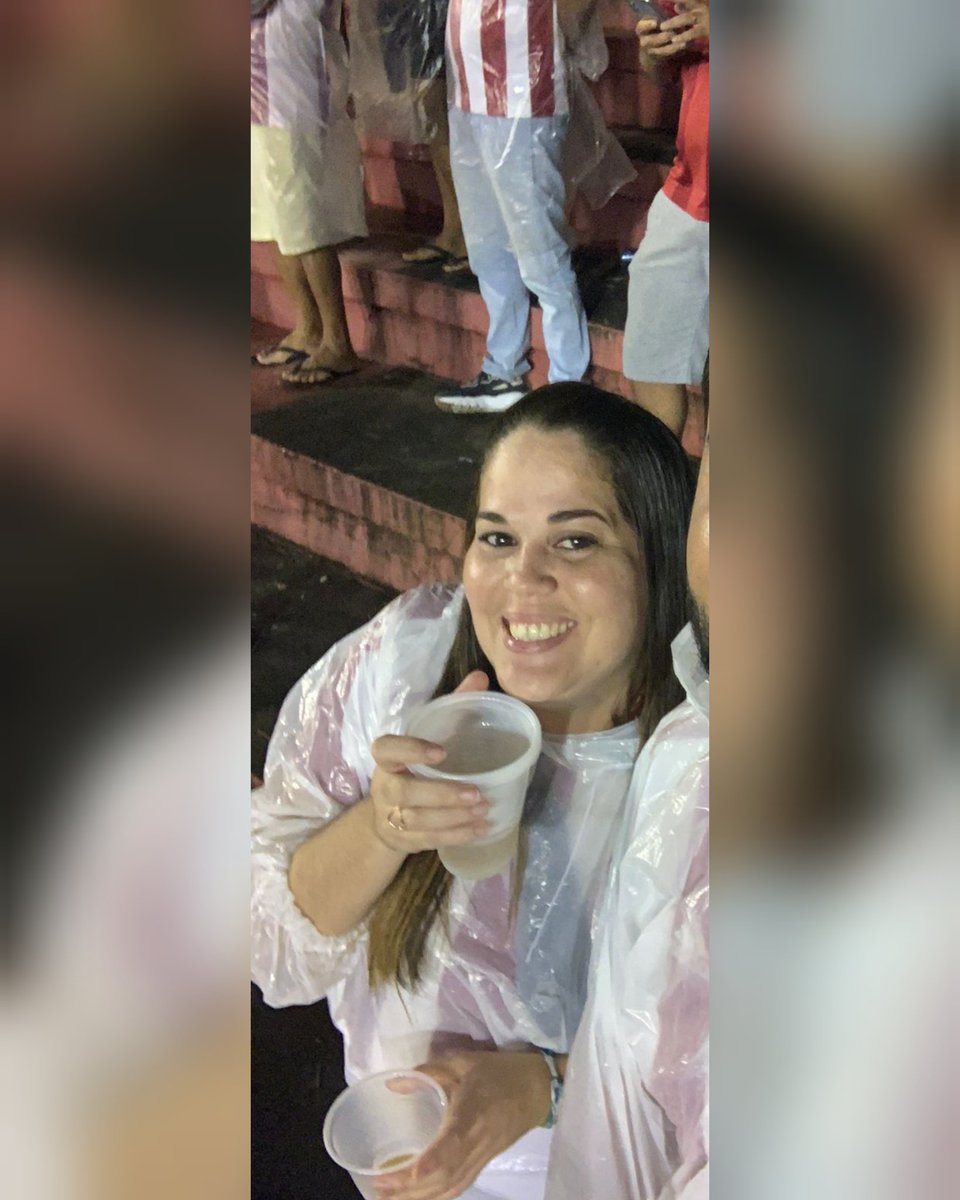 renatamlins2's tweet image. Sou pé quente ❤️🤍 @NauticoNET1998 @nauticope #vencemos #cnc