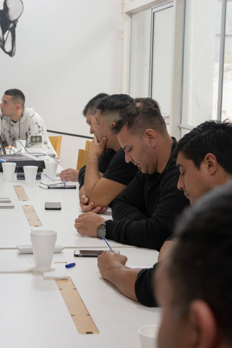 apdfanacional's tweet image. Se realizó la ultima jornada de Capacitación en Seguridad e Higiene brindada por Provincia ART, para Delegados y Delegadas de personal de A.P.D.F.A. donde obtuvieron los conocimientos y herramientas necesarias para poder reconocer los riesgos laborales y condiciones adversas