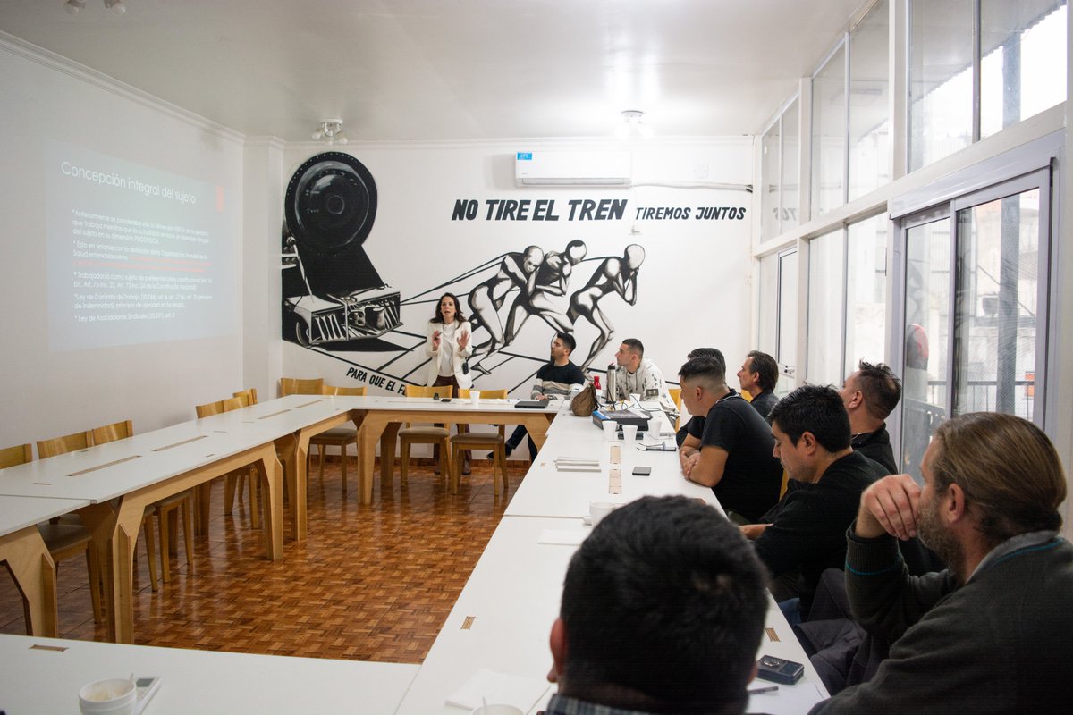 apdfanacional's tweet image. Se realizó la ultima jornada de Capacitación en Seguridad e Higiene brindada por Provincia ART, para Delegados y Delegadas de personal de A.P.D.F.A. donde obtuvieron los conocimientos y herramientas necesarias para poder reconocer los riesgos laborales y condiciones adversas