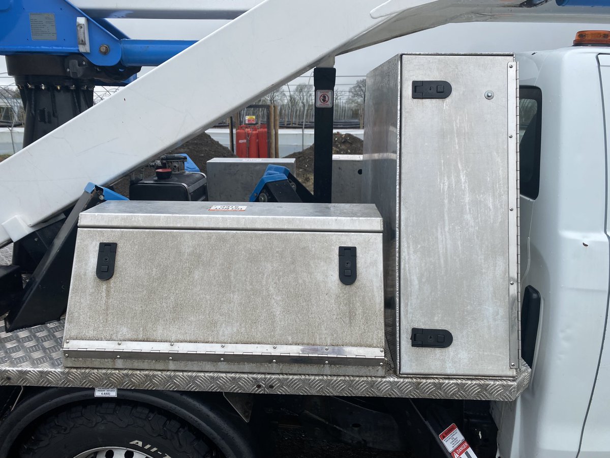 2018/68 Isuzu D-Max CPL Palfinger P130 for sale, 36,000 miles, Long MOT, Long LOLER, Roof&amp;Grille beacons, Maintenance Contract, Extra lockers, V Tidy Interior, call Nick on 07904 413684 for details