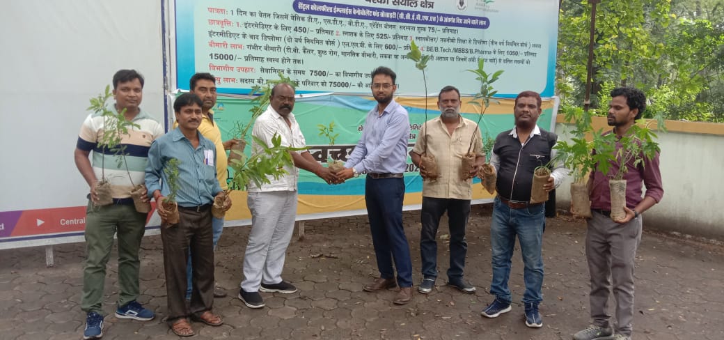 स्वच्छता पखवाडा 2023 मे बरका-सयाल क्षेत्र में निम्नलिखित कार्यक्रमों का आयोजन किया गया:-

1.डस्टबिन, वृक्षरोपण , बैनर तथा साफ-सफाई हेतु जरूरी सामग्री का वितरण 

2. निबंध प्रतियोगिता का आयोजन|

3. नुक्कड़ नाटक  |

4.  डी ए वी पब्लिक स्कूल में विभिन्न प्रतियोगिता का आयोजन |