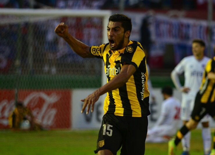 VSportsTM's tweet photo. Peñarol 🇺🇾 llegó a un acuerdo por Maximiliano Olivera. Arriba libre tras su etapa en Juárez 🇲🇽 y firma contrato por dos años. Ya tuvo un paso por el club en 2016. Se espera que firme esta semana.
#MercadoDePases ⚽ https://t.co/5Ik0Gwdevx
