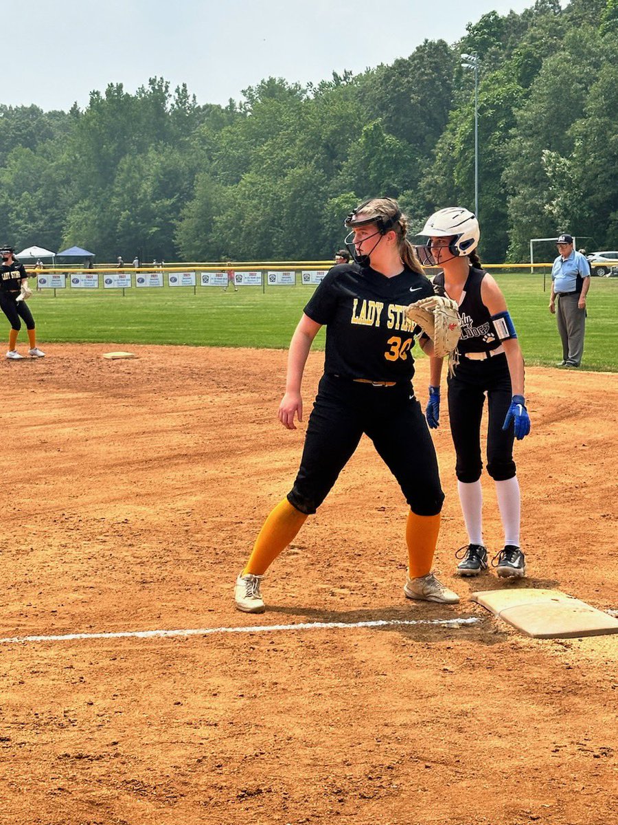 ElizabethC2390's tweet photo. I had my first 14u tournament in CT! I did pretty well at the plate and batted 0.538 over the weekend!! 
AB-13 H-7 SO-2 R-0 https://t.co/YY2gu5x0sN