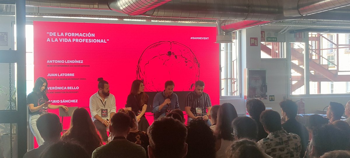 Verónica Bello "Más que un trabajo, debes buscar un proyecto"

#DamnILlBeUX #UX #UXDesign <a href="/redbility/">Redbility</a>