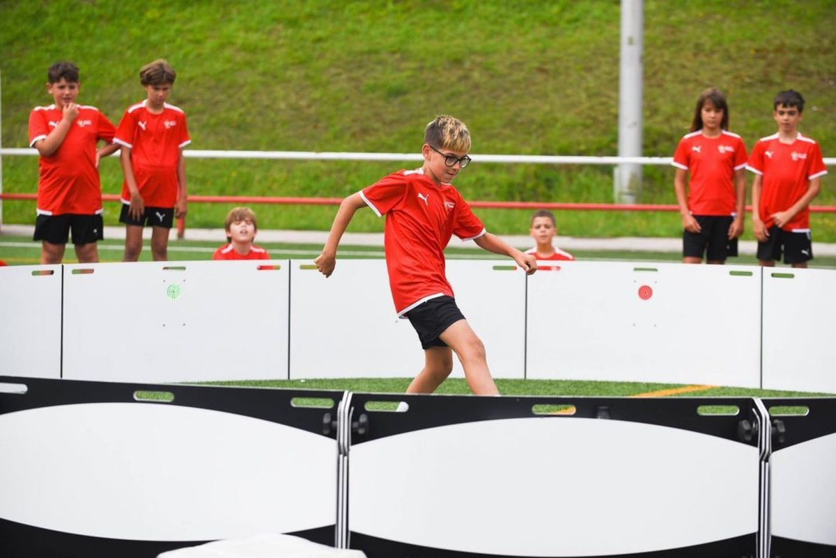 ESA_UK's tweet photo. Our flagship ICON (6M) being used at Real Sporting de Gijón's Campus de Mareo, a facility which develops youth prospects with professional coaching and first-class equipment.
#ControlTrainAnalyse #esaICON #esaNETWORK https://t.co/l7tkSyRcsY
