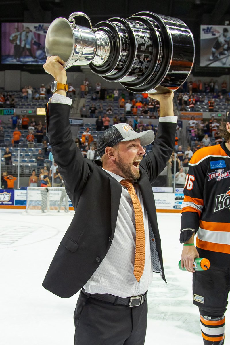 OHLIceDogs's tweet photo. We are excited to announce that we have hired Ben Boudreau as an Associate Coach.

Welcome to Niagara Ben🐶

Click here for more ➡️ https://t.co/A1UZIaM3hk 

#NiagaraNow https://t.co/6D8f5MZ15u