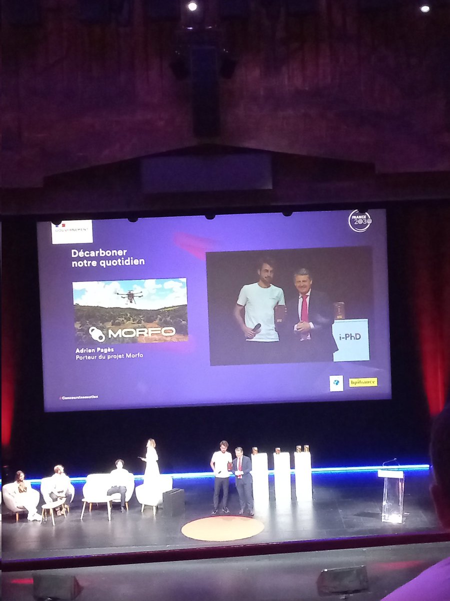 sup_recherche's tweet image. [🔴LIVE]
Remise des prix « Décarboner notre quotidien &quot; par Thomas Lesseur @Ecologie_Gouv

🏆Lauréat #iPhd : Alexandre Conanec, porteur du projet « Vidibio »

🏆Lauréate #iLab : Lucie Monticelli, CEO du projet « Evolutiv Agronomy » @evolutive_agronomy