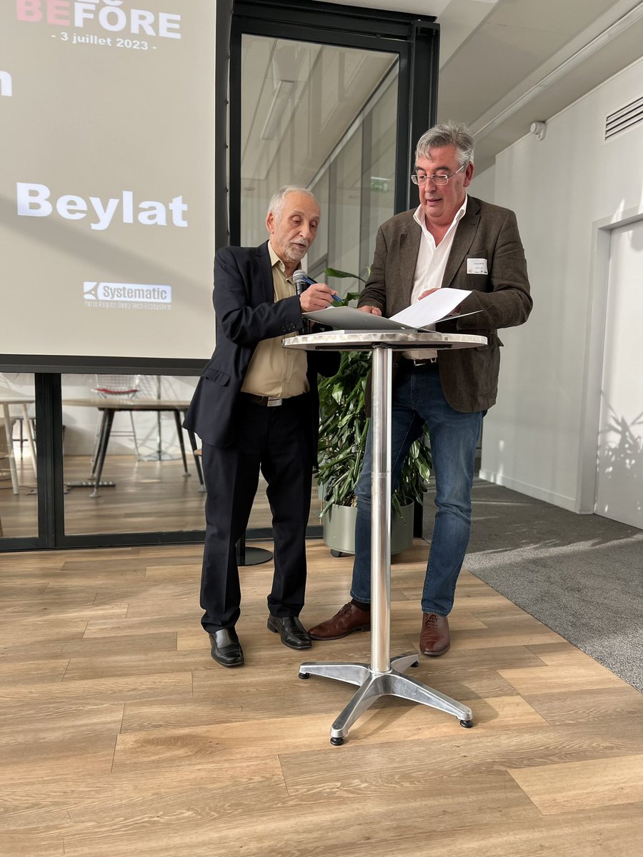 Pole_Systematic's tweet photo. ✍🏻Ce 3 juillet >> signature, par @jeanlucbeylat et Guy Gourevitch d'un accord de partenariat entre @Pole_Systematic et #DefenseAngels
📍Un rapprochement qui promet une belle synergie d'actions au service des entreprises #deeptech en recherche d’investisseurs. https://t.co/ydWJber7aD