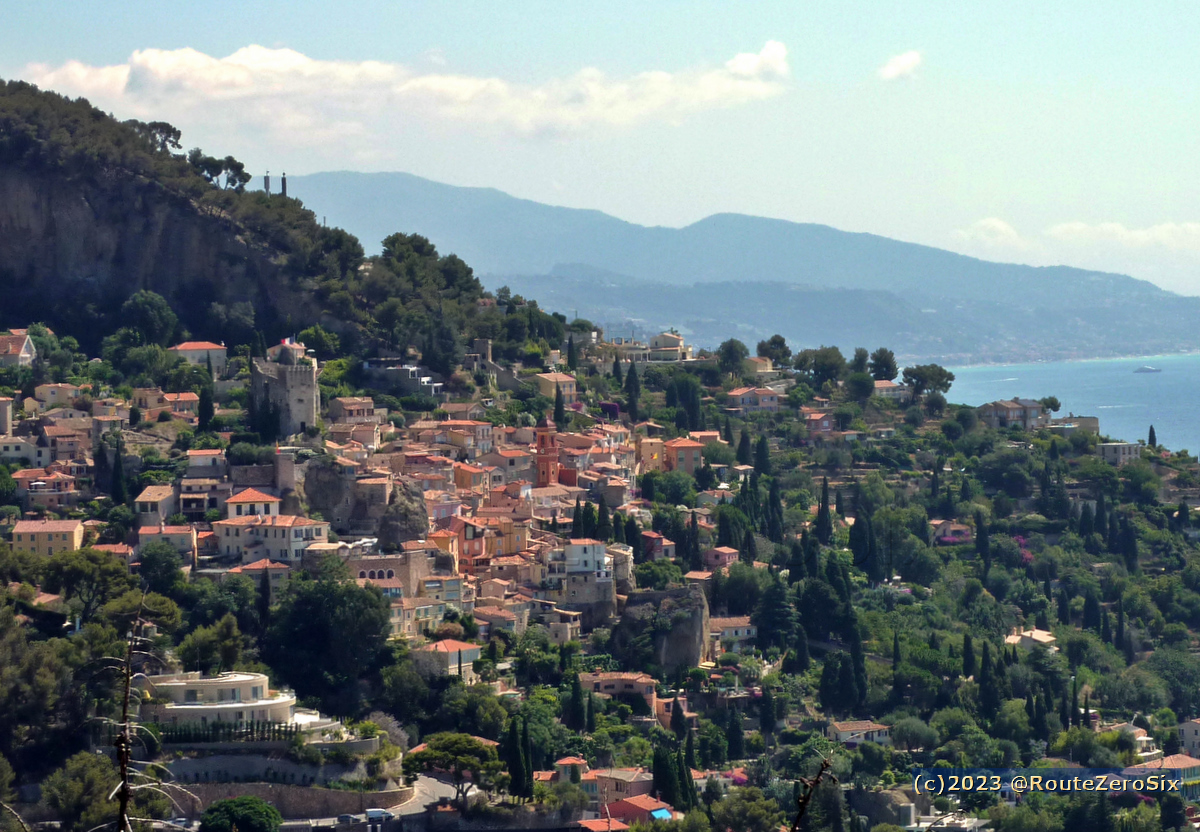 Le magnifique village médiéval de Roquebrune-Cap-Martin perché au dessus de la Méditerranée

#RoquebruneCapMartin #CotedAzurFrance #NiceCotedAzur #MagnifiqueFrance #AlpesMaritimes #BaladeSympa #FrenchRiviera