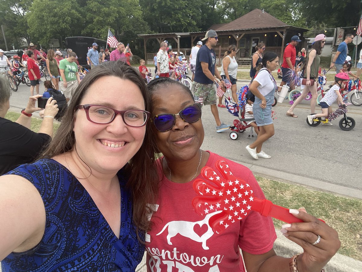 ErinForYall's tweet photo. We started off the day at the Buda 4th of July bike parade. Happy 4th y’all!

(And check out these cute little bike suffragettes!) https://t.co/dUc8IAxRyo