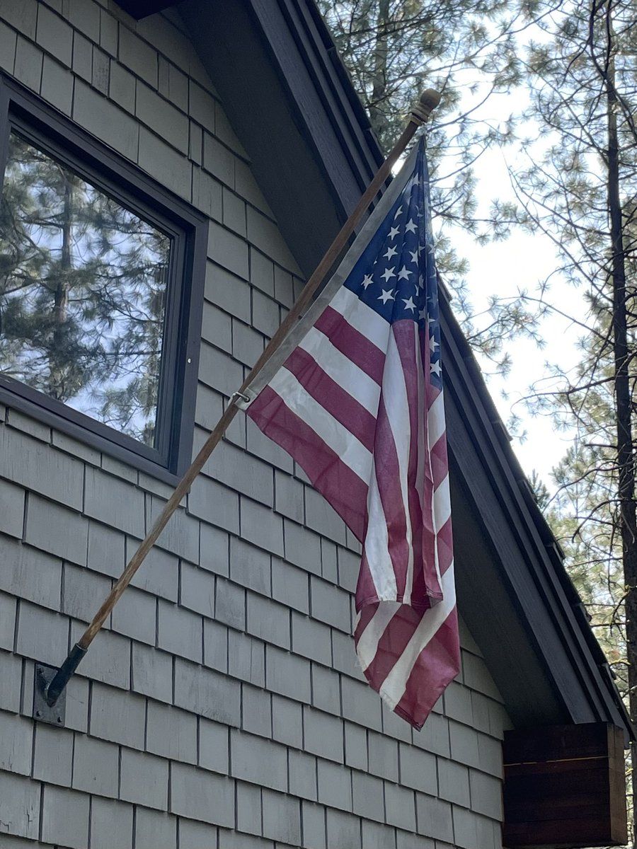 FallgrenStefan's tweet photo. We have the privilege to again celebrate Fourth of July with close friends in Oregon - and again, being reminded of the beauty and greatness of this country 🇺🇸🇸🇪 https://t.co/57nG5d9kFf