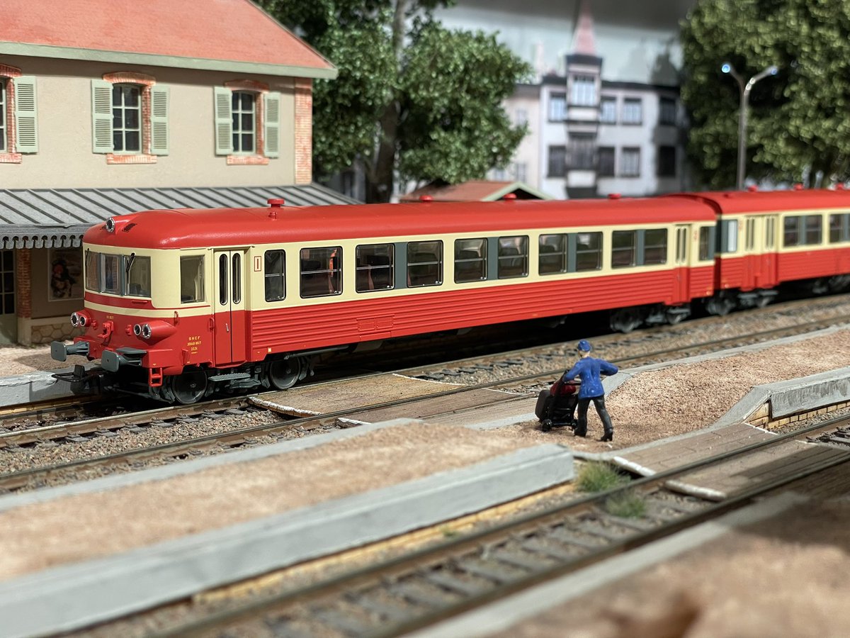 #ead

Les nouveaux EAD #jouef sont arrivés en magasin et sur notre site de vente en ligne par ici ⤵️

👉🏻 bit.ly/EADJOUEFLOISIR

Lequel des 3 préférez vous ? 🤔

#modelismeferroviaire #modellbahn #trainminiature #train #sncf