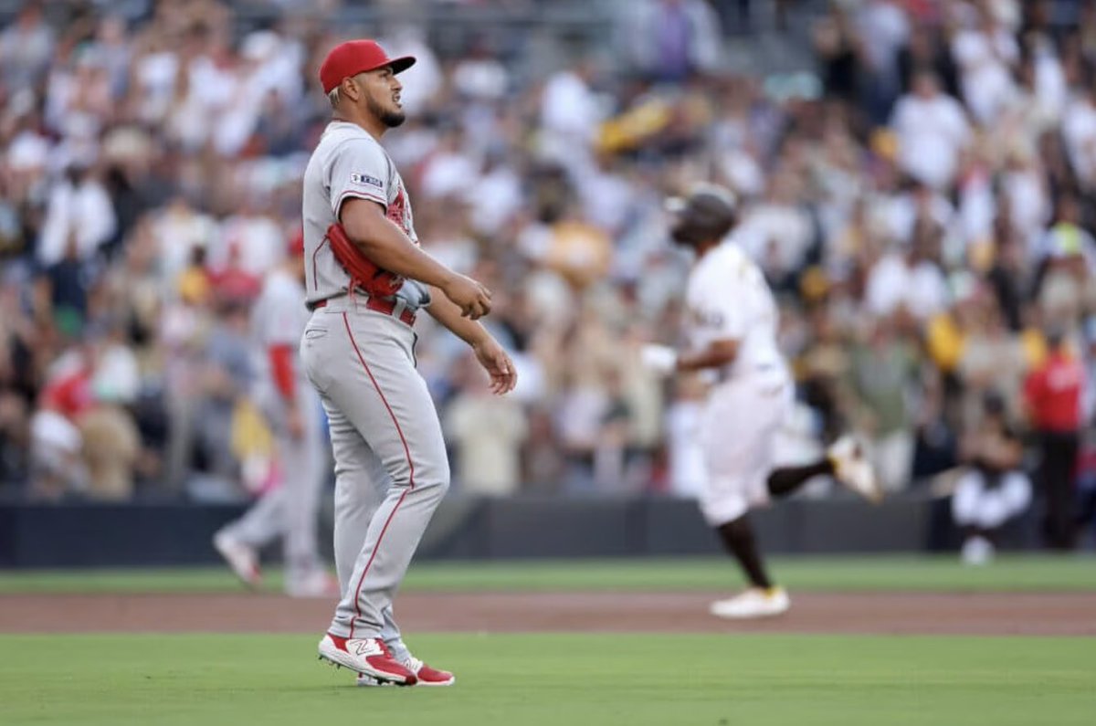 SamBlum3's tweet image. The Angels currently find themselves in a tenuous spot. The injuries are mounting. They&apos;ve been playing poorly. 

And there&apos;s only 20 games to go before the trade deadline.

Story from San Diego on the current state of the Angels: theathletic.com/4665781/2023/0…