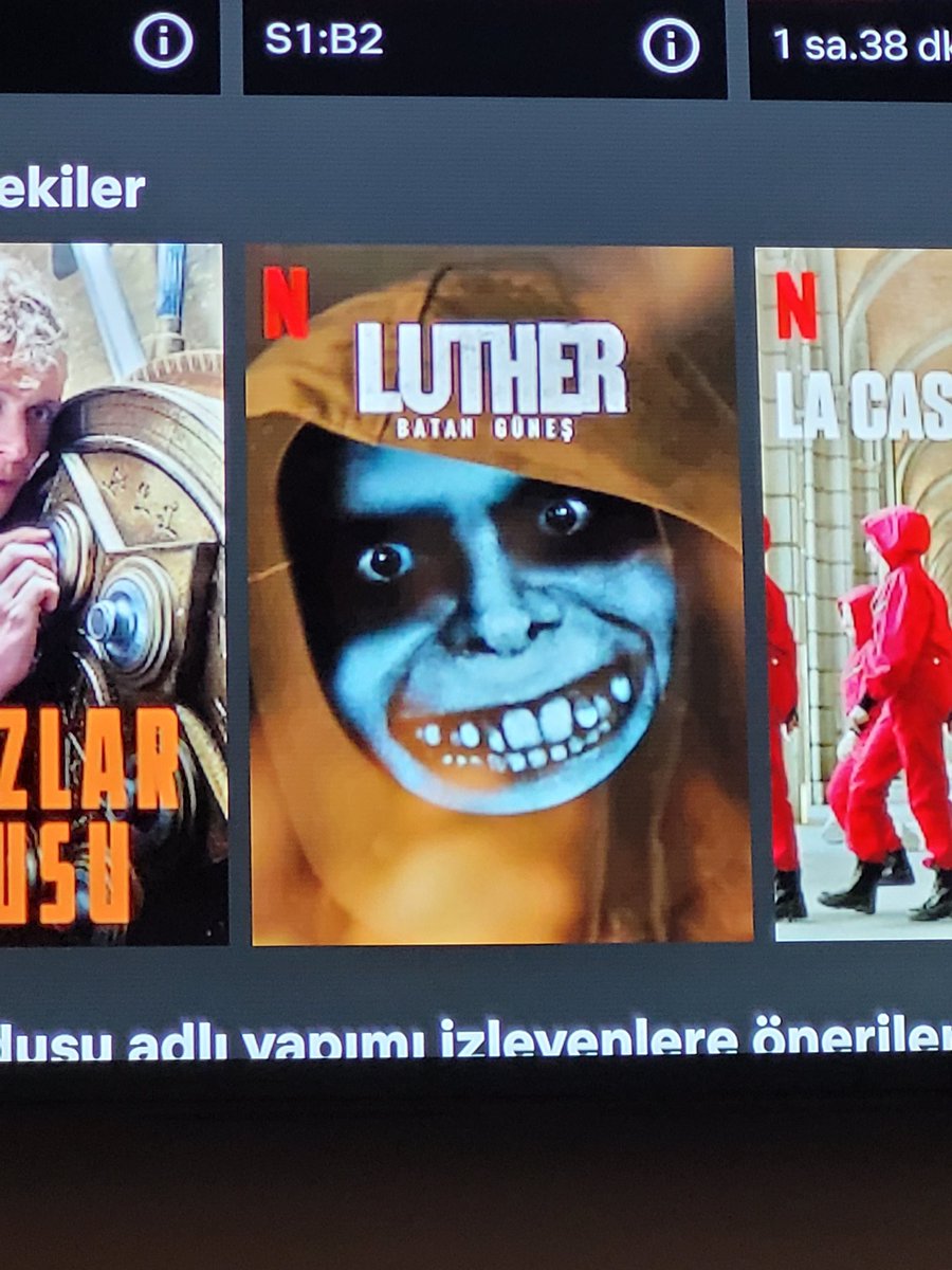 Sayın <a href="/netflixturkiye/">Netflix Türkiye</a> şu filmlerin kapağını yapan arkadaşa sorar mısınız bu filmle bu fotoğraf ne alaka 😂