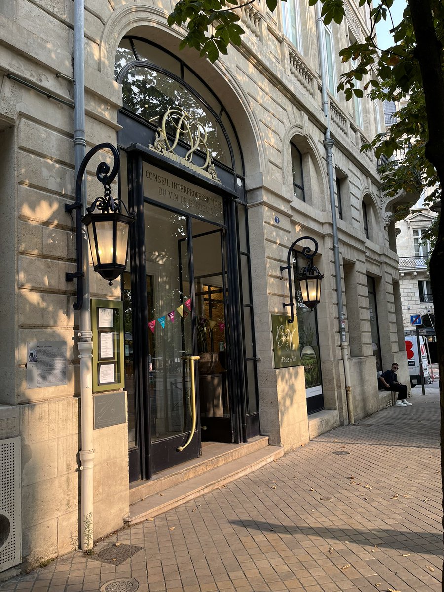 Back to school with Ecolé du Vin Bordeaux and looking forward to visiting the vineyards