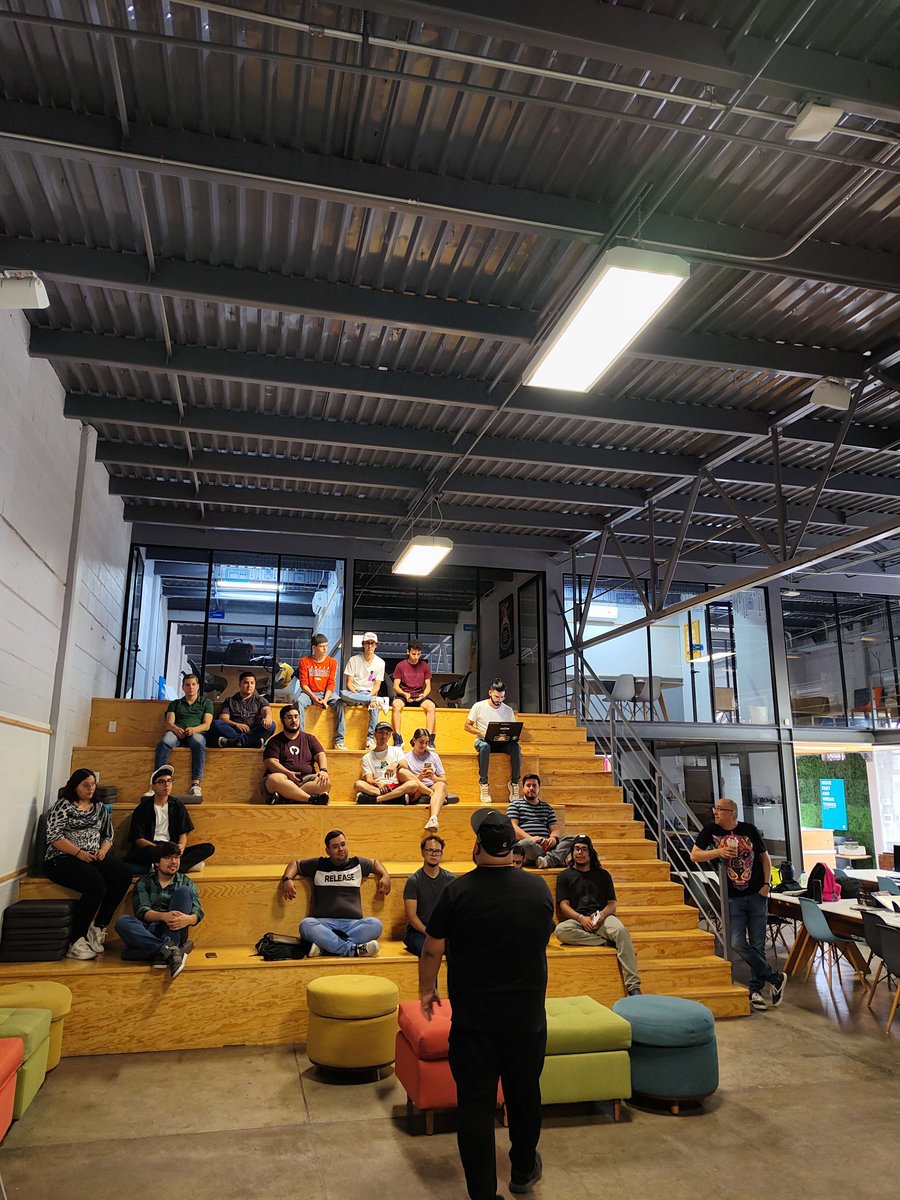 SuperteamMX's tweet photo. ¡Increíble fin de semana en #Chihuahua! 🎉 La comunidad #SuperteamMX se expandió aún más con nuestro Supermeet. 🙌
Nada se compara con ver a nuestra comunidad crecer.💡 Gracias a todos por su entusiasmo y aportaciones.👏
#SupermeetChihuahua #CrecimientoSuperteam 📈 https://t.co/UMpuvWKve0