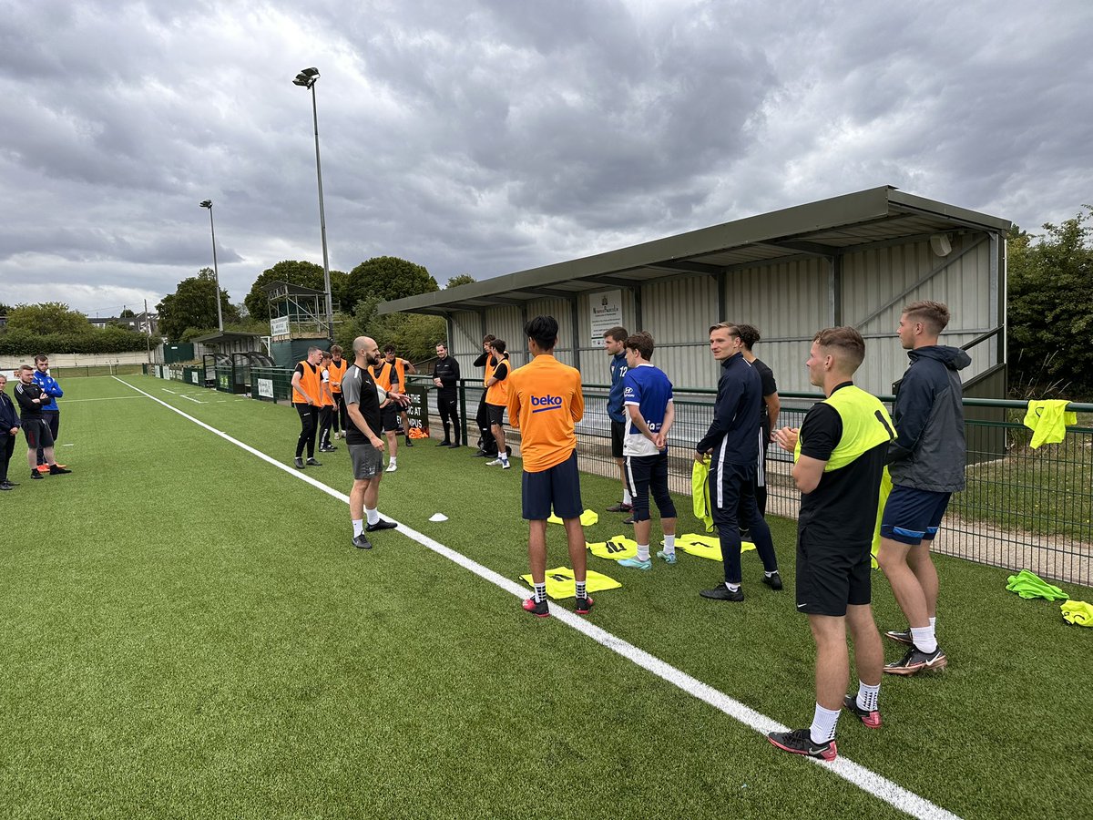 coachdarren's tweet image. 36 incoming September @ucfb coaching students on our @1st4sportQuals Level 2 Coaching Certificate. Summer Course organised to support there entry and also make sure they are fully ready to start their Degrees. #coaching #education #BAHons #PostGrad #football 🎓🏫