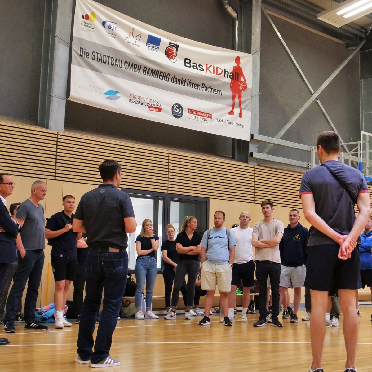 albaberlin's tweet photo. 🤝 #SPORTVERNETZT-Summit Nr. 3️⃣ in Bamberg 🤝

40 Teilnehmende von 14 Partnerstandorten aus der Region Südost: Das dritte Netzwerktreffen unserer Bewegungsinitiative hat uns ins malerische Bamberg geführt. Zwei richtig gute Tage mit genauso guten Themen und Impulsen! 🙌 https://t.co/V3RPerSYRT