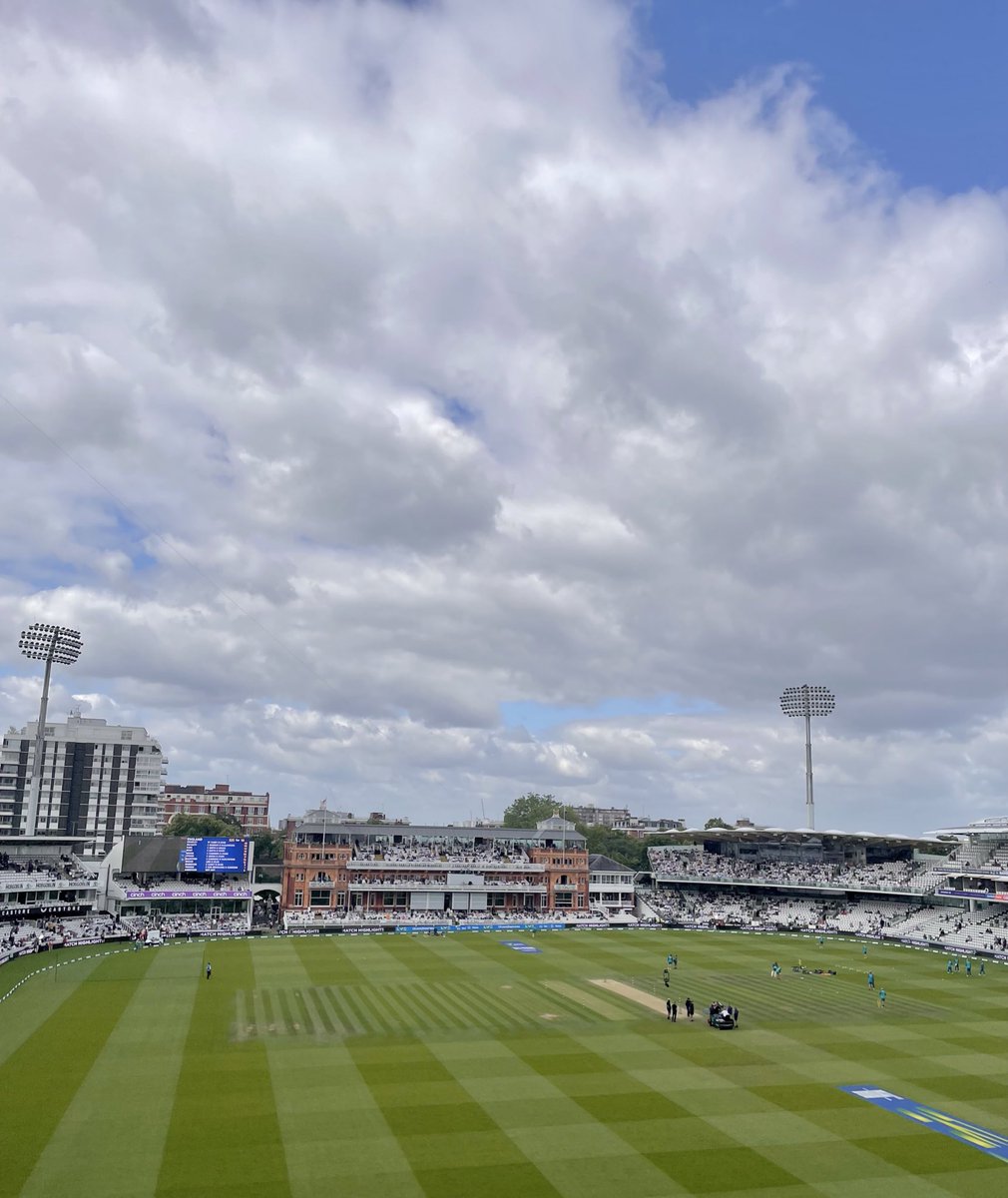 adlee_sharon's tweet photo. still reeling from that innings, @benstokes38! @HomeOfCricket 💙 https://t.co/eefKyWL2TP