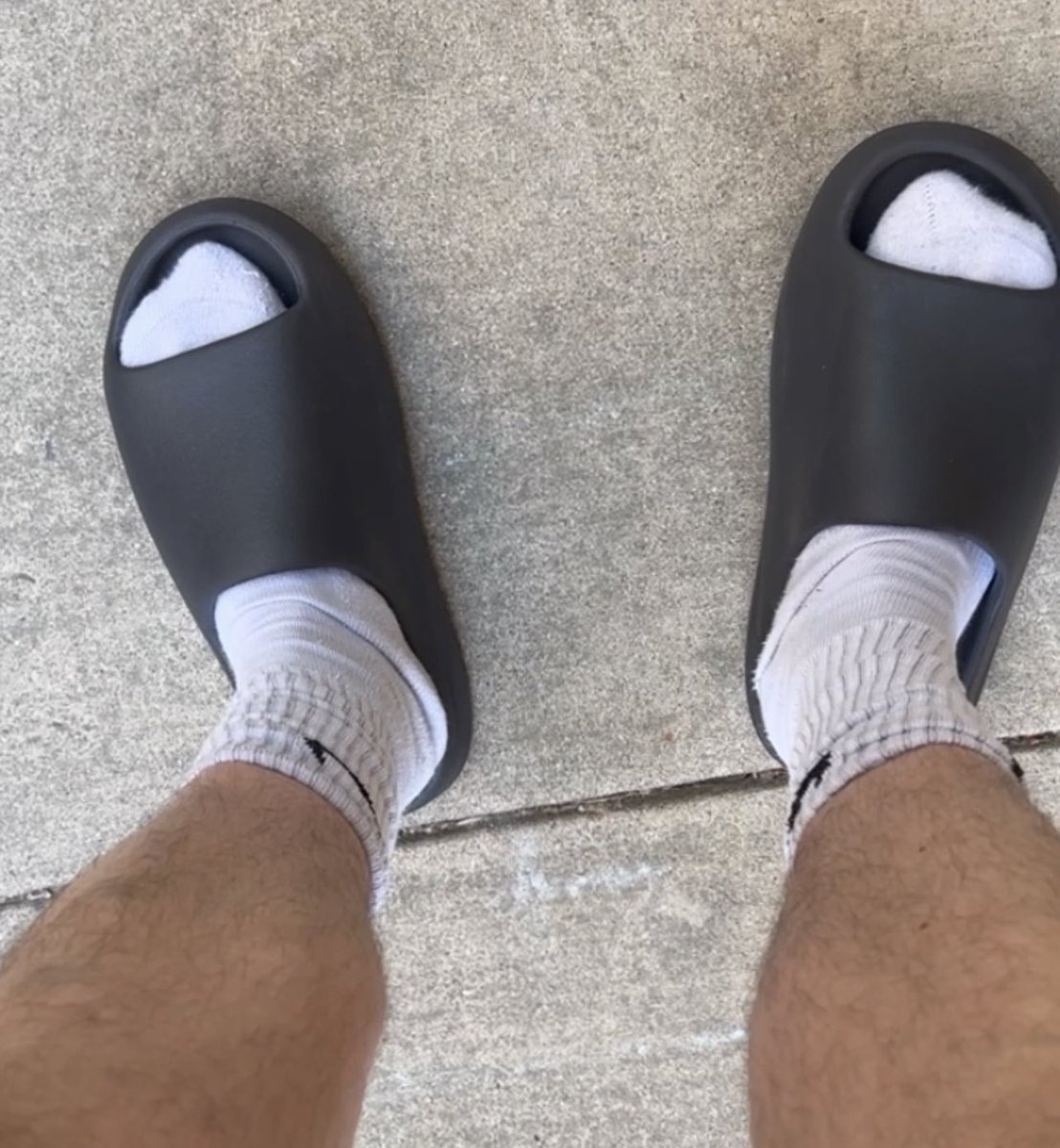 TypeCFilms's tweet image. Happy 4th y’all!!! #wdywt #yeezyslides #slides #yoursneakersaredope #kotd #yeezy #slides #july4 #yeezys #onyx #like #follow #sneakerhead #Happy4thofJuly