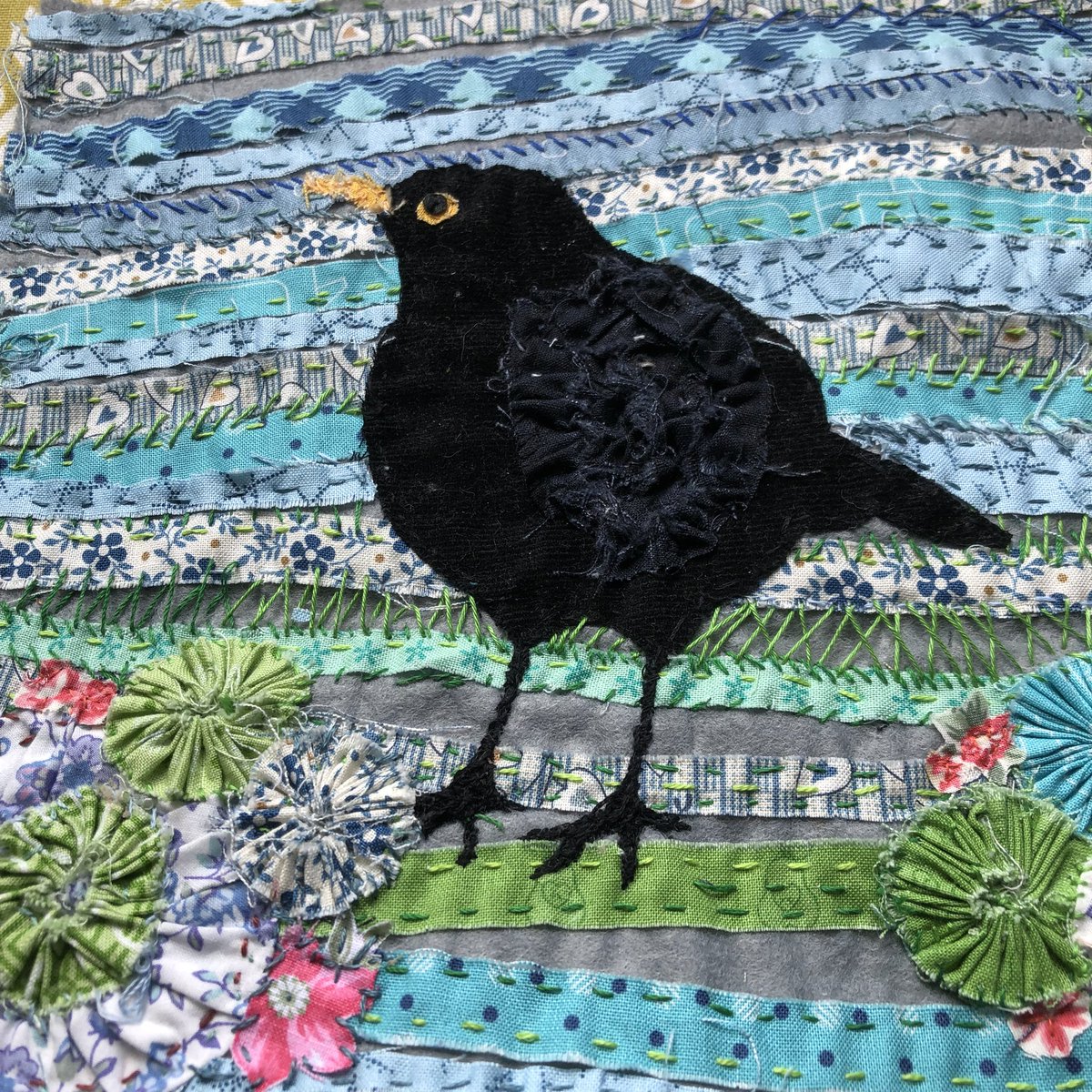 #Blackbird cushion cover , hand sewn unique gift made in The Potteries @MadeinStokeonT @StokeCreates @EnjoyStaffs @madeinstaffs @handmadebritain #sewing #giftideas #uniquegifts #smallbusinessowner #madeinBurslem #interiordesign #embroidery #nature #bird