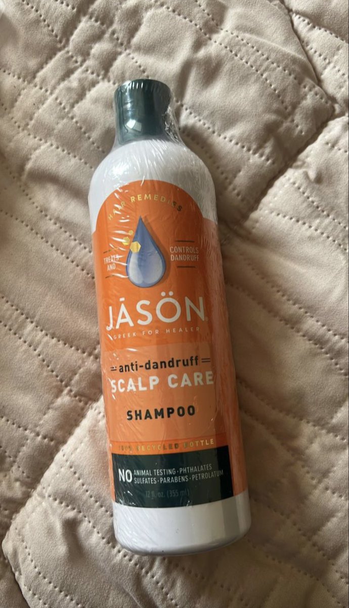 كيف تحافظي على أطراف شعرك وقت الاستحمام؟ 

🧴🫧
قبل الشاور رطبي أطراف شعرك بزيت طبيعي مثل جوز الهند بيعمل طبقة عازلة لحماية شعرك من أضرار الماء بكذا نظفتي الفروة وماضريتي شعرك👌🏻