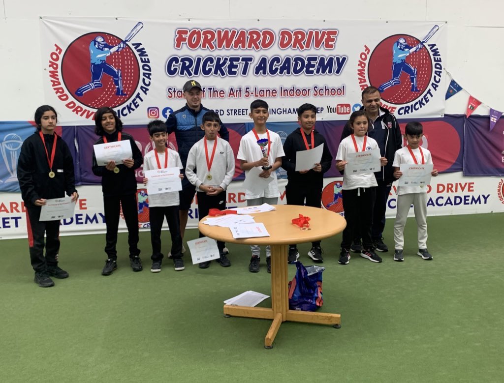 CliftonSGO's tweet image. Congratulations to @Thornton0wls for winning the @CliftonSGO @YourSchoolGames #dynamos cricket comp today! @ChandosPrimary missing out by just two runs! @Chance2Shine @warks_wcb @YouthSportTrust @SportBirmingham @ECB_cricket @benstokes38 @MoseleyAshfield @MoeenMunirAli_