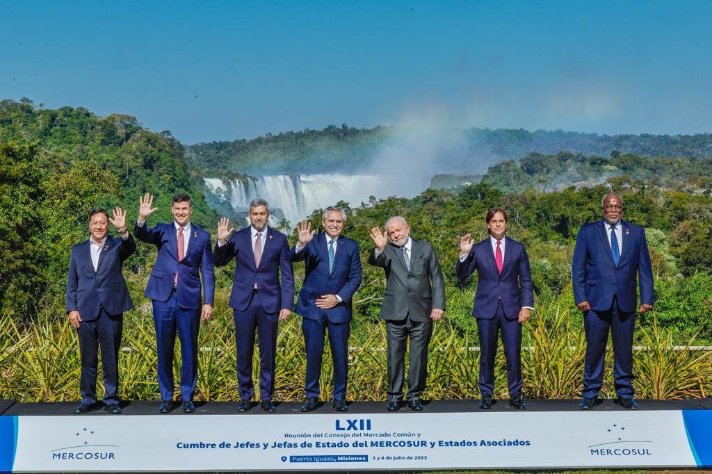 🇧🇴🇵🇾🇦🇷🇧🇷🇺🇾🇬🇾 👋

📸: <a href="/ricardostuckert/">Ricardo Stuckert</a>