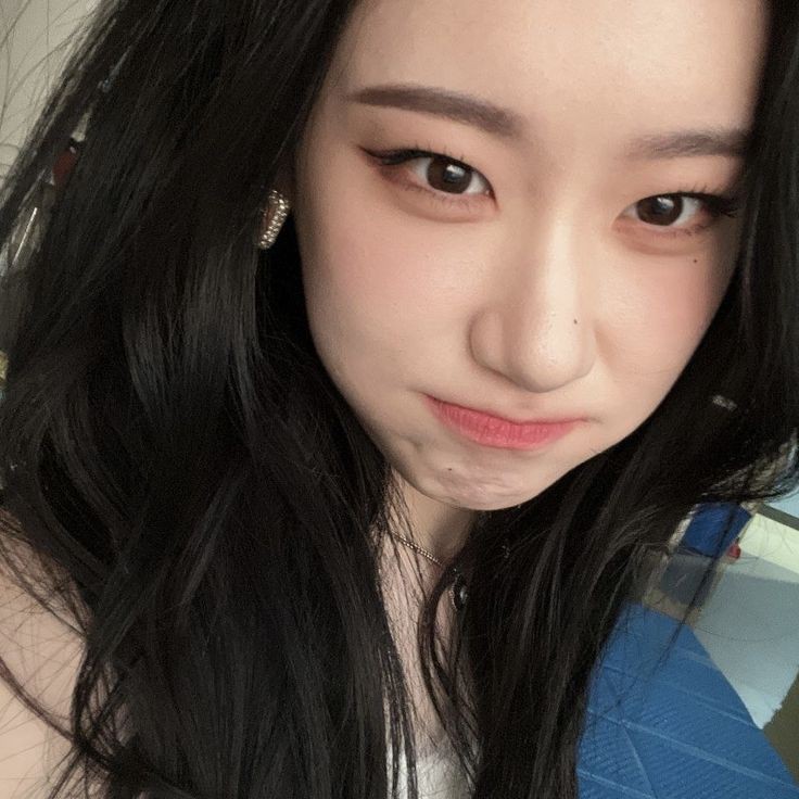 ︴ ⊹˚ ଘ encuentra el emoji ¡!  ‧₊˙
    —🎁: YouTube Premium Familiar