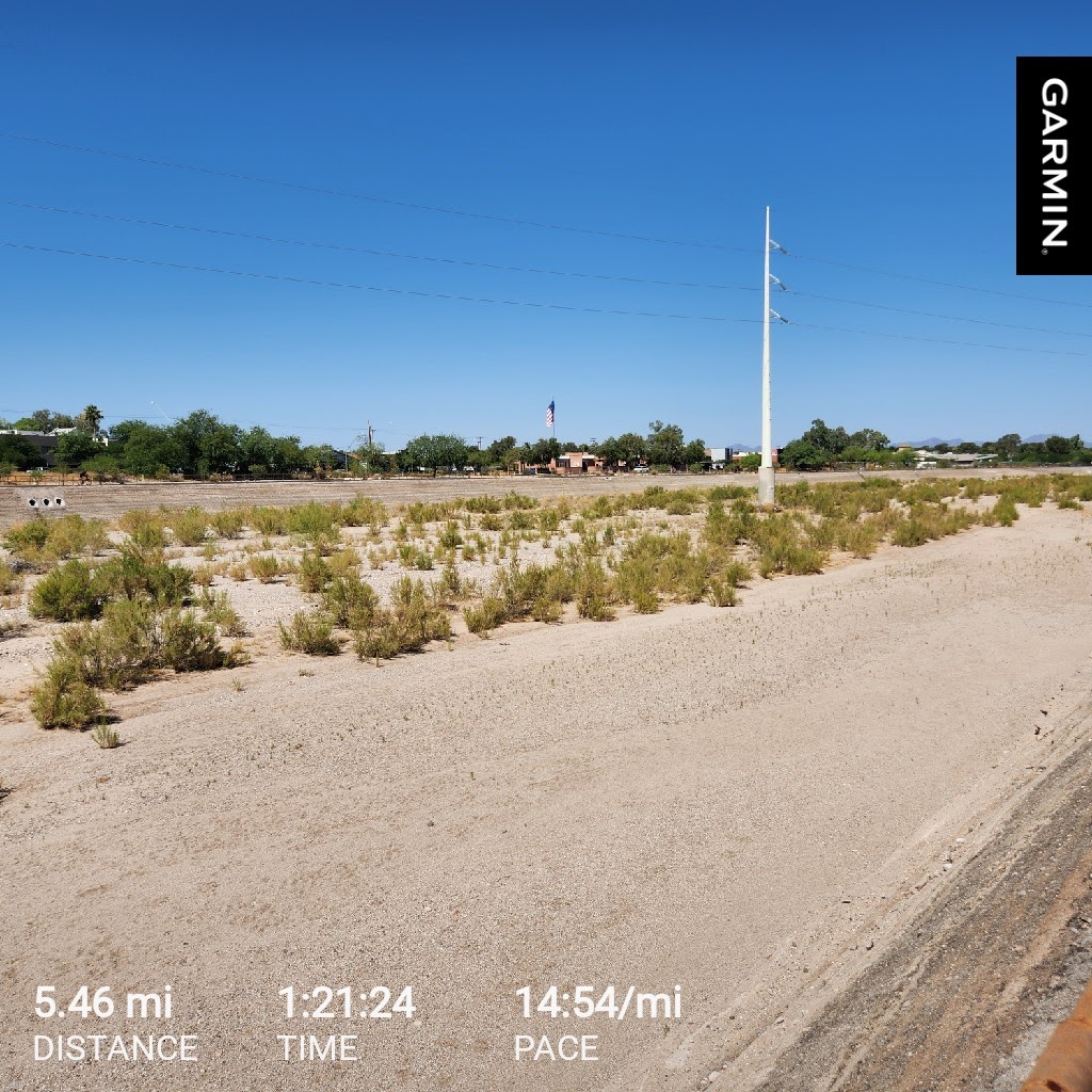 grunner01's tweet image. Morning walk-run, started out late because I had to do laundry first. I had absolutely no clean clothes lol, man it was getting hot. When I started it was 91⁰ and it's now 96⁰. Oh well, at least I got something in #walkrun #walking #running #hotweather #heatwave #fitness