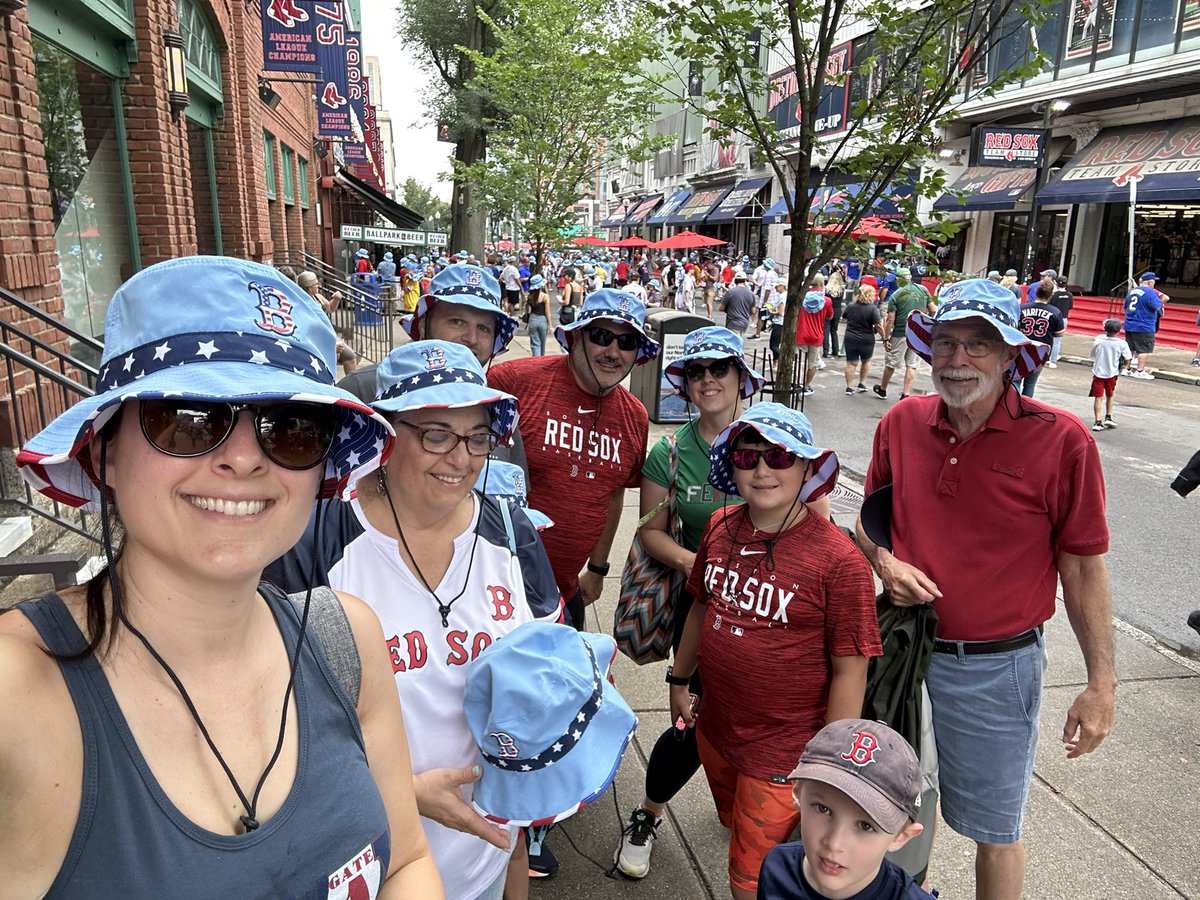 Fenway with the family. #playball #4thofJuly #fenway