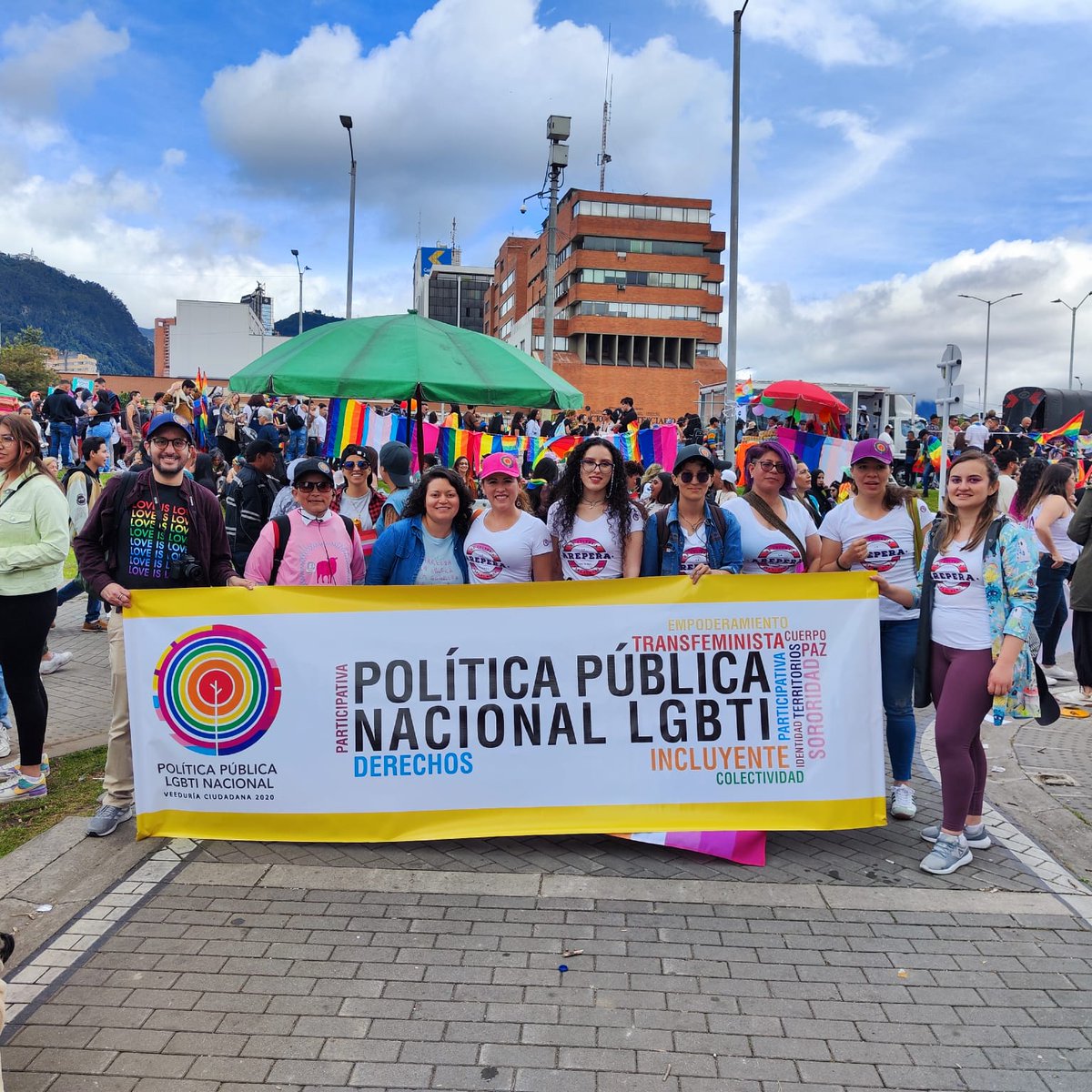 VeedC_PPNLGBT's tweet photo. Marchamos y seguiremos en la operación sirirí exigiendo la formulación urgente, seria, ética, técnica, rigurosa y participativa del Plan de Acción de Política Pública Nacional LGBTIQ 2023-2026. Ahora hay mucha gente contratada en @MinInterior @ViceColombia. Resultados pa cuando? https://t.co/Q08cv4Umvj