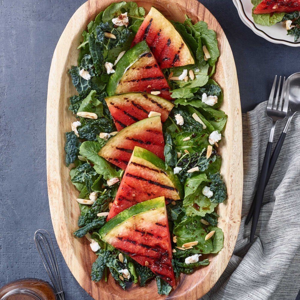 MilitaryProduce's tweet photo. The perfect side to Fourth July entrees. The sweet and smoky grilled watermelon is a great balance to the nutrient-dense and bitter dinosaur kale. @watermelon

Full Recipe: https://t.co/oB0CTdgAqU https://t.co/V14b9HFmPm