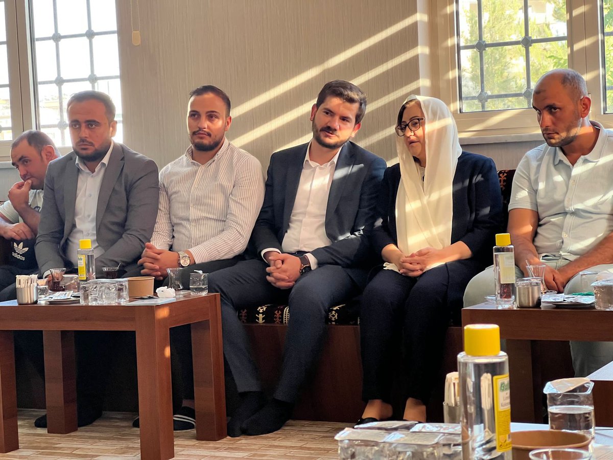 avmustafadurmus's tweet photo. Gaziantep Büyükşehir Belediye Başkanımız Sn. Fatma Şahin’ in ebediyete intikal eden kıymetli babası Mustafa Kıymık amcamız için taziye ziyaretinde bulunduk. 

Rabbim mekanını cennet makamını âli eylesin. 

@FatmaSahin https://t.co/pIa3N3b76W