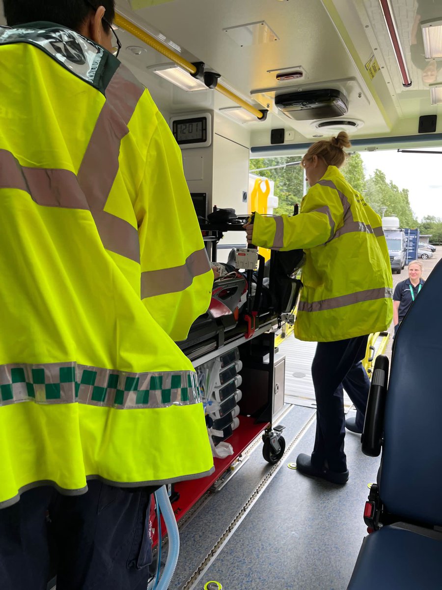 Transfer tweet media