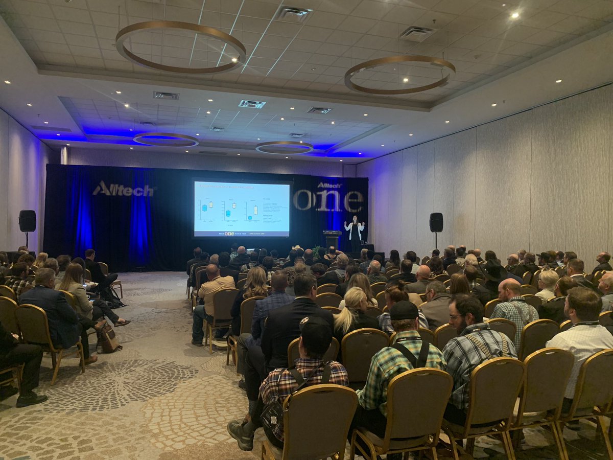 Coming at you live from the Ruminant break out at the #AlltechONE #AlltechONECalgary