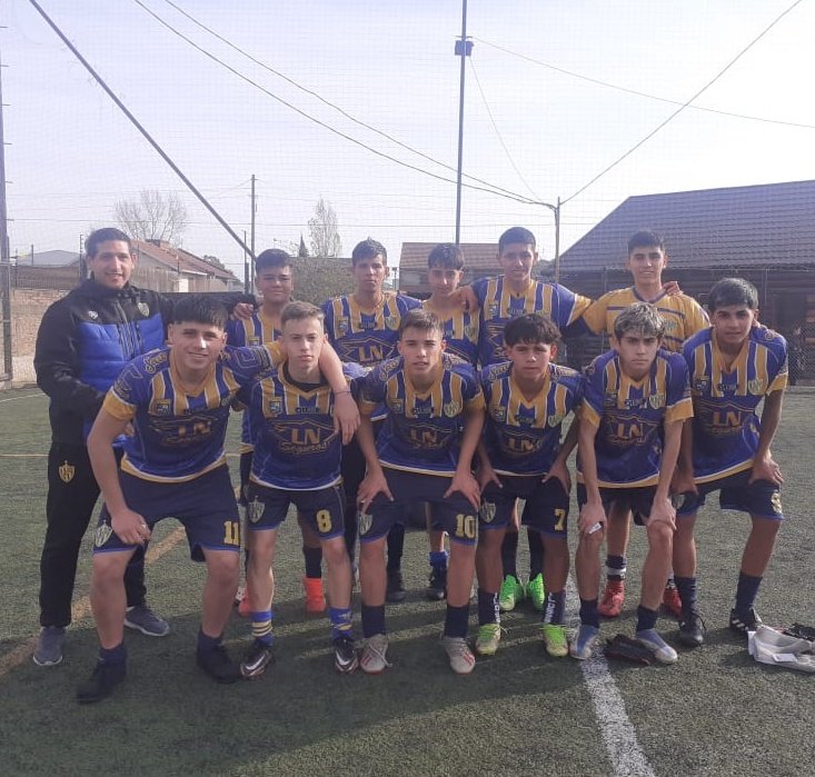 Atlantainferio1's tweet image. #LigaMetro | 🏟️ 7ma, 8va y 9na disputaron la fecha ante Racing de visitante:

👇 Resultados:

◉ #Séptima: 0-0

◉ #Octava: 4-2
⚽ Irigoyen, Gatica, Rodríguez y Varela

◉ #Novena: 1-1
⚽ Aaron