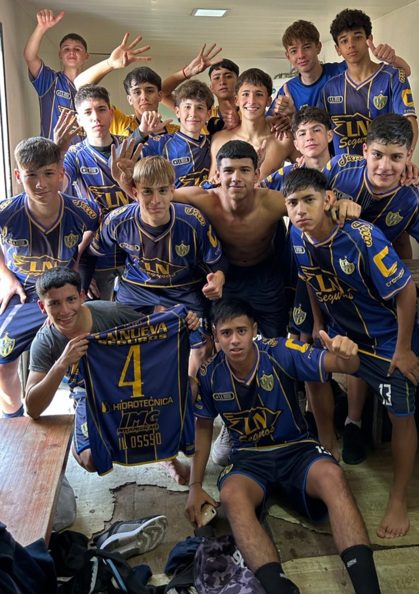 Atlantainferio1's tweet image. #LigaMetro | 🏟️ 7ma, 8va y 9na disputaron la fecha ante Racing de visitante:

👇 Resultados:

◉ #Séptima: 0-0

◉ #Octava: 4-2
⚽ Irigoyen, Gatica, Rodríguez y Varela

◉ #Novena: 1-1
⚽ Aaron