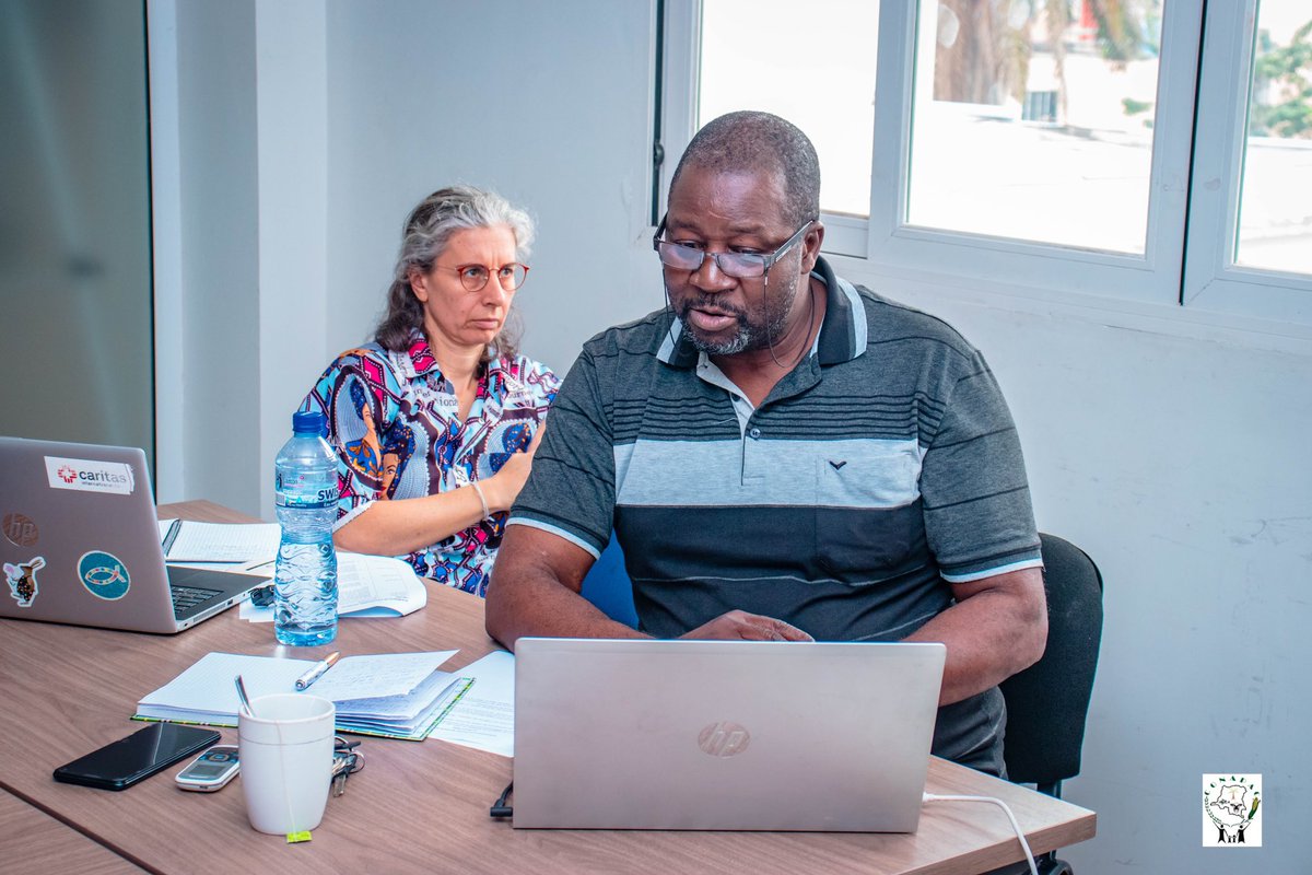 ConapacRDC's tweet photo. 3e #COCAS national emprise organisé à #Kinshasa ds le bureau partagé #AGRICONGO avec les délégués @broederlijkdele, #TRIAS, @UMUNDI, @cenadep_asbl, #UPADI, #CARITAS_BELGIQUE #MSF et la #CONAPAC, représentée par la PCA, le Séc. Exéc. ainsi que le Chargé de program. et plaidoyer. https://t.co/WnPivBS3BK