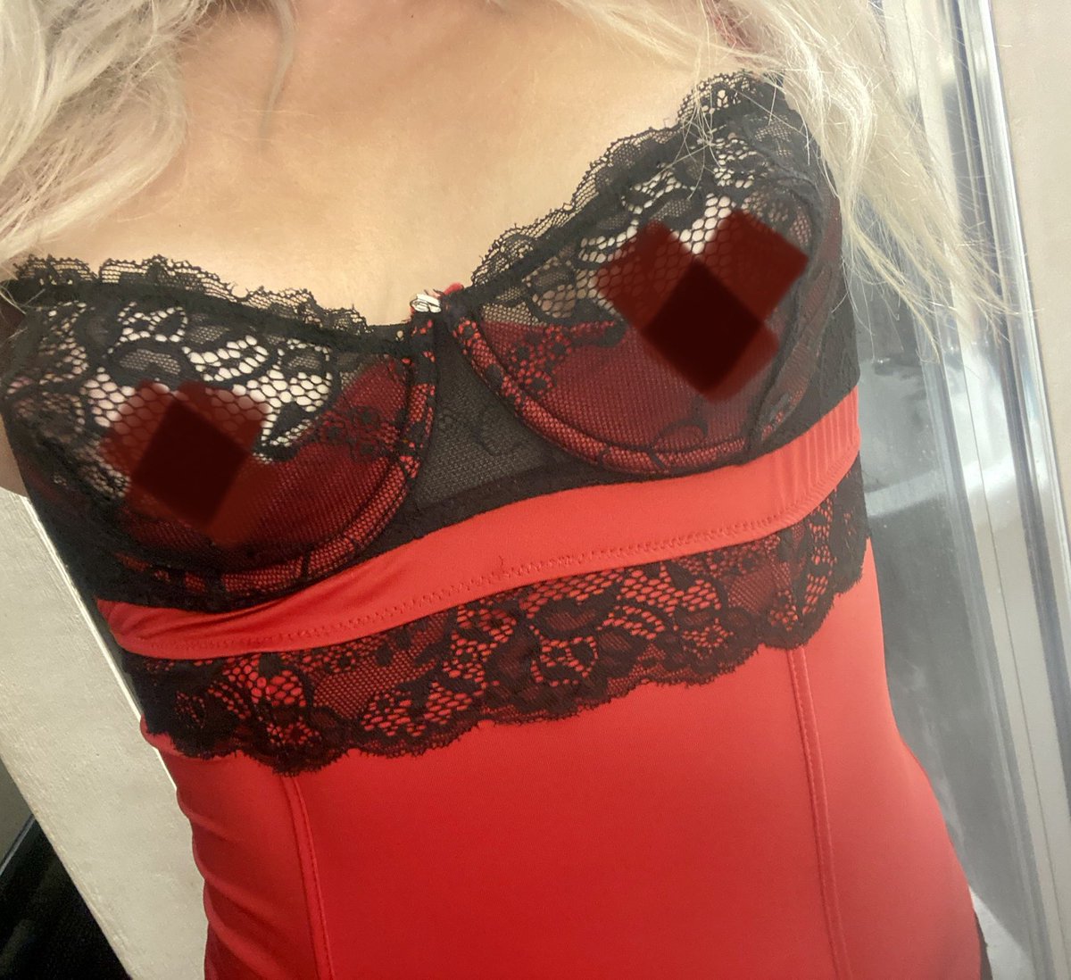 WhatLaylaLoves's tweet photo. Sometimes you just need a little self confidence. And lingerie. https://t.co/1lgPJ0kkWH