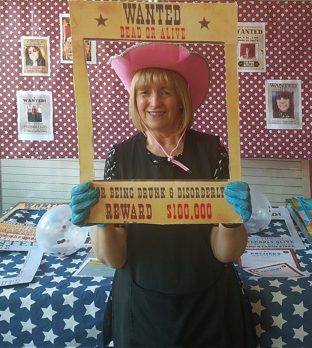IsaacRobinsonCt's tweet photo. Photo booth #hicaactivities https://t.co/dU9q4DPmeG