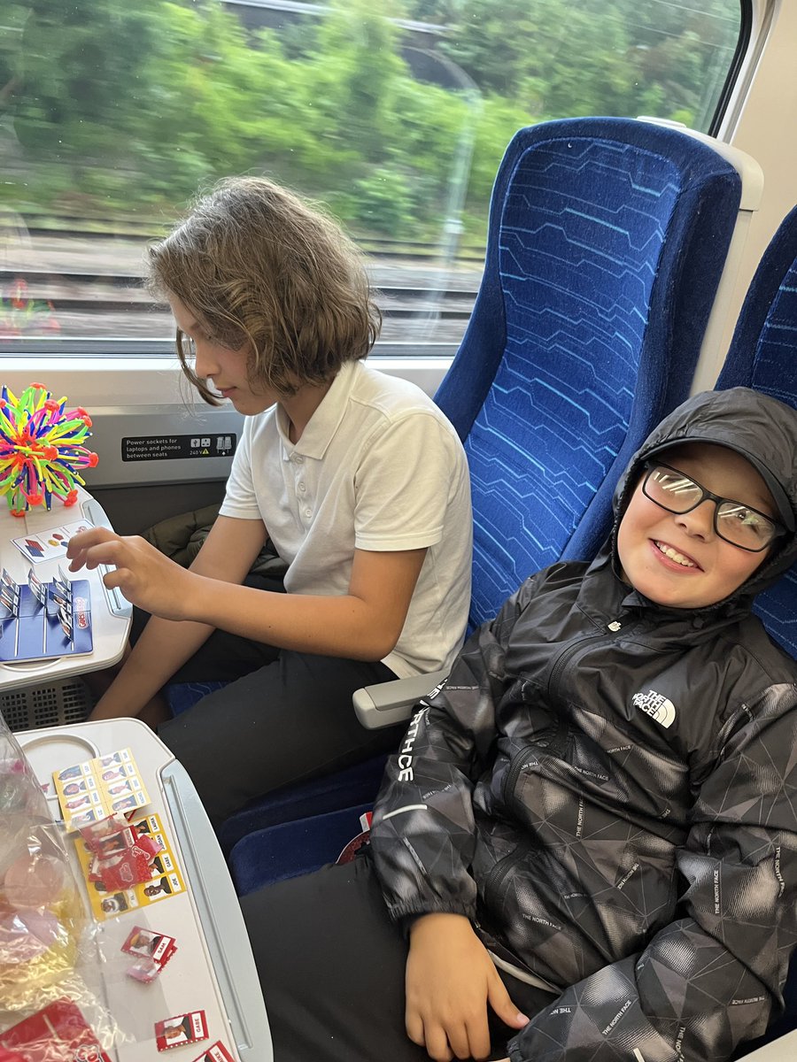 Ellishighlands's tweet photo. Train ride home @childrensuni @HighlandsPS https://t.co/OZ8ejkbJQK